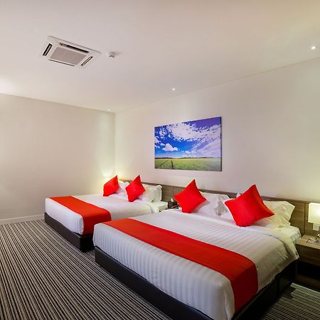 Riccarton Capsule Hotel Kuala Lumpur Exterior foto